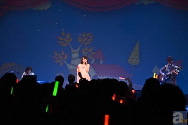 「もっと歌いたい！」と大熱唱！　花澤香菜さん5thシングル「恋する惑星」発売記念イベントより、公式レポートが到着！-2