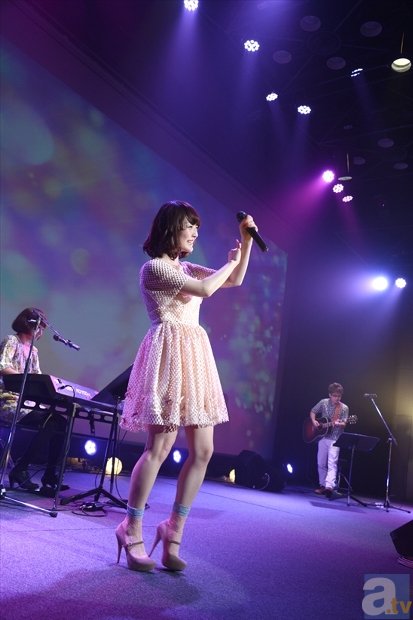 「もっと歌いたい！」と大熱唱！　花澤香菜さん5thシングル「恋する惑星」発売記念イベントより、公式レポートが到着！-3