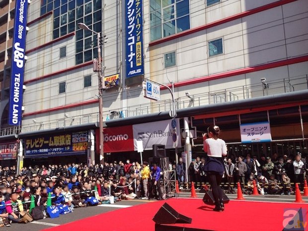 故郷・大阪で大熱唱！　「日本橋ストリートフェスタ2014」原由実さんライブステージの公式レポートが到着！の画像-6