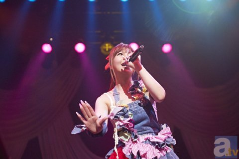 4月5日、赤坂BLITZにて行われた榊原ゆいさんライブ『CouplingWith★LOVE×Live2014』東京公演の公式レポート到着の画像-3