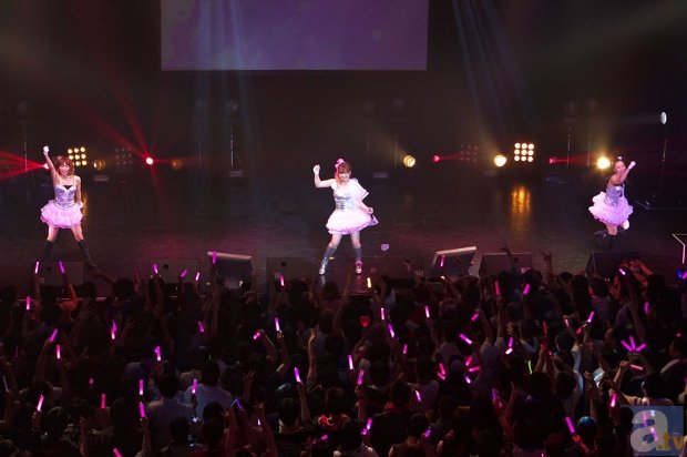 榊原さん・原田さん・鈴木さんがコラボステージで大熱唱！　5月10日開催された「女子3人寄ればアニソンPARTY!!」の公式レポートが到着！の画像-3