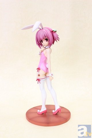 ファンを虜にしたスタッフ本の表紙に使われた「湊 智花～うさぎさんVer.～」が1/7スケールフィギュアに！-1