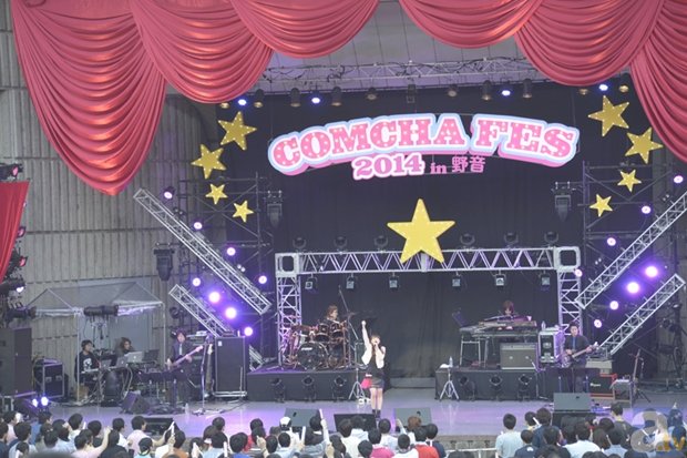櫻井孝宏さん＆井口裕香さんもソロ曲を披露！　「COMCHA FES 2014 in 野音」ライブレポート-4