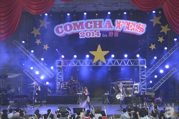 櫻井孝宏さん＆井口裕香さんもソロ曲を披露！　「COMCHA FES 2014 in 野音」ライブレポート-8