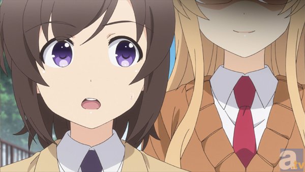 テレビアニメ『普通の女子校生が【ろこどる】やってみた。』第4話「マネージャーとかついてみた。」より先行場面カット到着