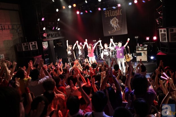 織田かおりさんの「5th SOLO LIVE “Colors”」より公式レポートが到着！　2ndアルバム「Colors」全曲を含む21曲を熱唱！