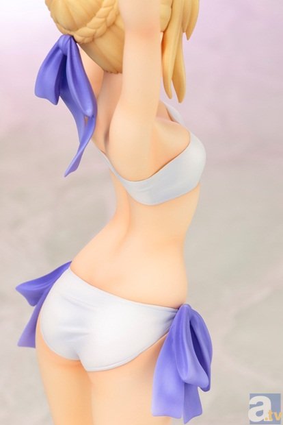 ゲーム『Fate/hollow ataraxia』セイバーの水着姿がフィギュア化！　2015年1月に発売予定！-3