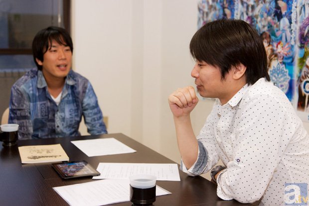 スマホ用ゲーム『チェインクロニクル』で約50キャラを演じた声優・石田彰さんとチェンクロ・松永Pの対談レポート