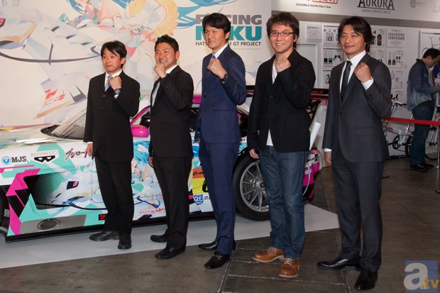 【WF2015冬】今年のテーマは「姫騎士」、グッスマレーシングのニューマシンがワンフェス2015冬の会場で初公開-2