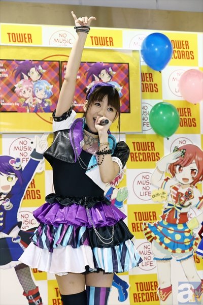 バレンタインデーの新宿にプリパラファン600人が集結！　「プリパラ アイドルソング♪コレクション byシオン＆ドロシー＆レオナ」リリースイベントが開催-2