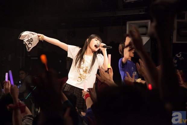 2月15日に開催した、織田かおり「6th SOLO LIVE “2015”」より公式レポート公開！　初披露曲を含む21曲を大熱唱！-5