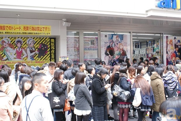 「ガム彼！」に会うため600人を超えるファンがアニメイト池袋本店に！　「ガム彼！」クリアファイル＆先行ボイス配布会レポート-2
