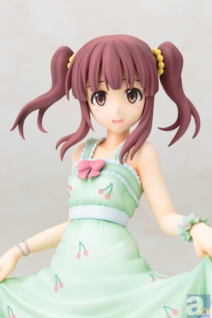 大人気TVアニメ『アイドルマスター シンデレラガールズ』より、クローバー集めが趣味の気弱なアイドル、緒方智絵里がフィギュア化！-6