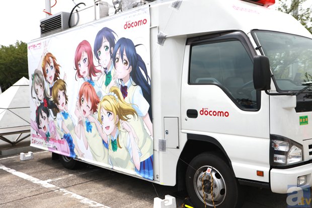 コミケのWi-Fiスポットはアイドル祭り!?　各社の移動基地局車をまとめてご紹介！【コミケ88】-5