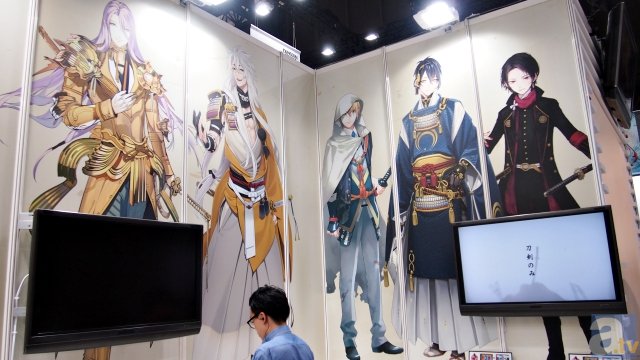 『刀剣乱舞』がスマホで動いてた！　では、あなたのスマホで動くの？　ブースの端末を調べて見た！-14