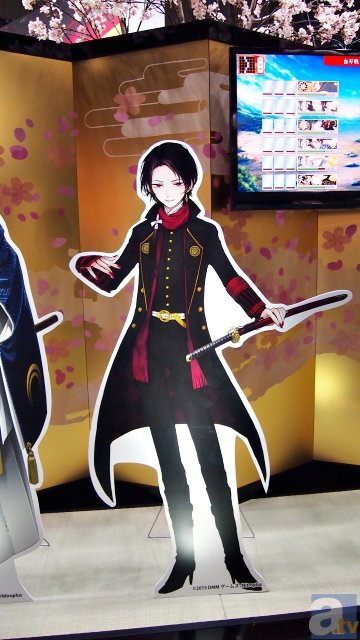 『刀剣乱舞』がスマホで動いてた！　では、あなたのスマホで動くの？　ブースの端末を調べて見た！-17