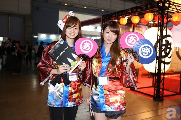 「TGS2015美人コンパニオンレポートその2」ゲームを遊ぶだけがゲームショウじゃない!?　美人コンパニオンを徹底フォトレポ【写真44枚】-15