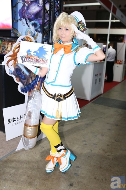 「TGS2015美人コンパニオンレポートその2」ゲームを遊ぶだけがゲームショウじゃない!?　美人コンパニオンを徹底フォトレポ【写真44枚】-17