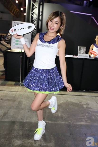 「TGS2015美人コンパニオンレポートその2」ゲームを遊ぶだけがゲームショウじゃない!?　美人コンパニオンを徹底フォトレポ【写真44枚】-20