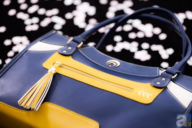 三日月宗近や加州清光が、オシャレな鞄に!? SuperGroupies限定『とうらぶ』コラボバッグ、気になる予約受付日は……-2