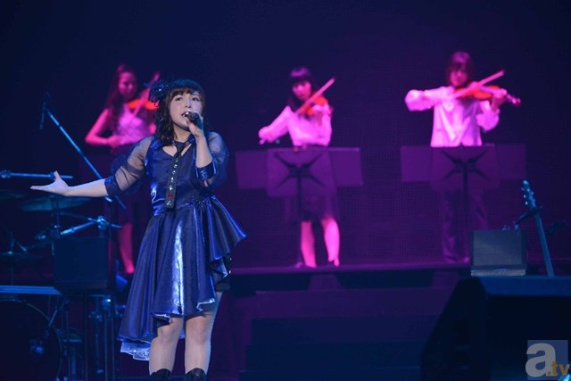 新田恵海さんと内田真礼さんの初ソロ出演、そしてGRANRODEOさんのステージに新たな可能性を感じた「アニサマ2015」3日目レポート-13