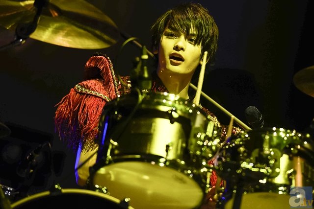 『K』『アイマス』『銀魂』などの楽曲をロックに披露! 『カスタマイZ 結成2周年記念ワンマンライブ~なんでもしたいお年頃~』レポート!-7