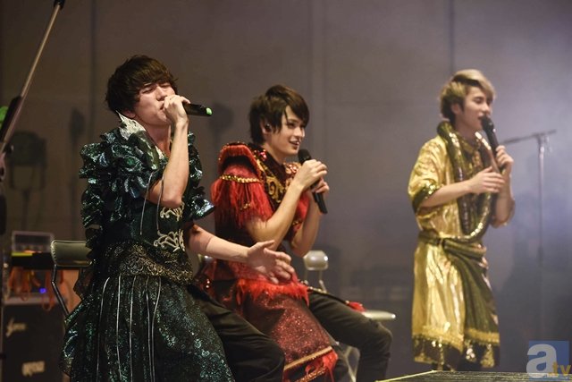 『K』『アイマス』『銀魂』などの楽曲をロックに披露! 『カスタマイZ 結成2周年記念ワンマンライブ~なんでもしたいお年頃~』レポート!-8