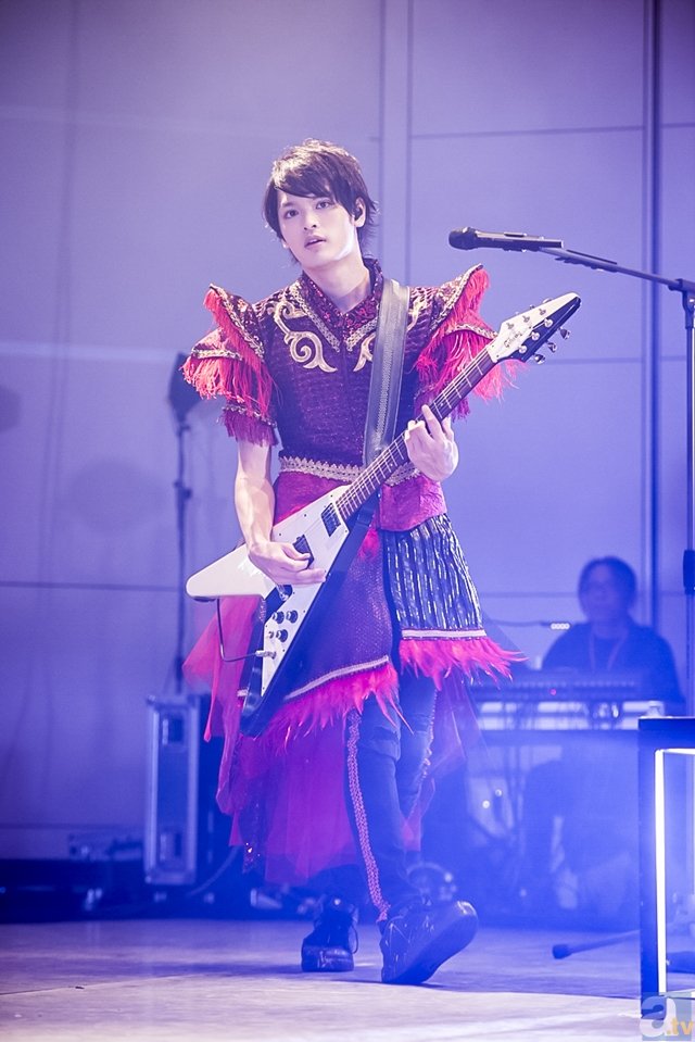 『K』『アイマス』『銀魂』などの楽曲をロックに披露! 『カスタマイZ 結成2周年記念ワンマンライブ~なんでもしたいお年頃~』レポート!-3