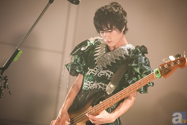 『K』『アイマス』『銀魂』などの楽曲をロックに披露! 『カスタマイZ 結成2周年記念ワンマンライブ~なんでもしたいお年頃~』レポート!-11