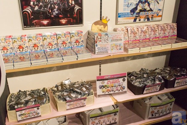 グッズも盛りだくさん！　『アイドリッシュセブン』とコラボした池袋2号店をレポート