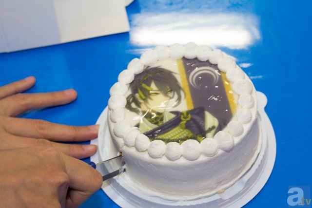 刀剣乱舞 三日月宗近ホールケーキ実食レビュー アニメイトタイムズ