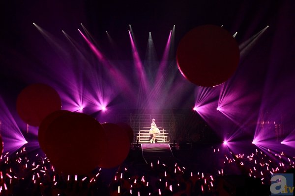 内田彩さんの「今」を感じさせる熱狂のライブ！　2枚のコンセプトアルバムの発売日も公開された2ndライブ“Blooming!～咲き誇れみんな～”レポート！の画像-8