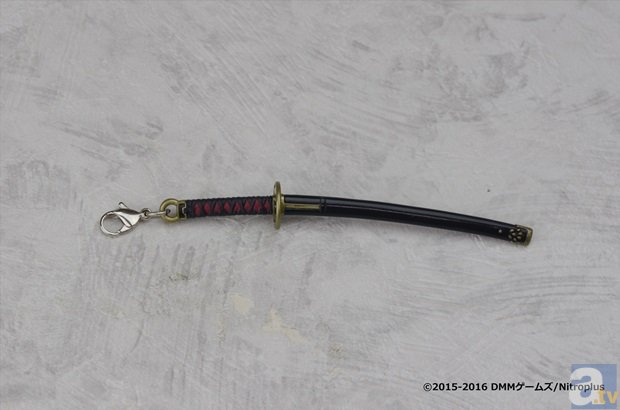 「やあやあ我こそは、鳴狐とお供のキツネ。いざ参らん!」――『刀剣乱舞』より鳴狐の8分の1スケールフィギュアが登場!-6