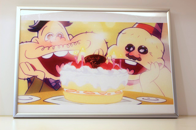だからなんの肉なのか教えて～！　『おそ松さん』×アニメイトカフェで6つ子たちも食べたハタ坊の「謎の肉」を実食！-8