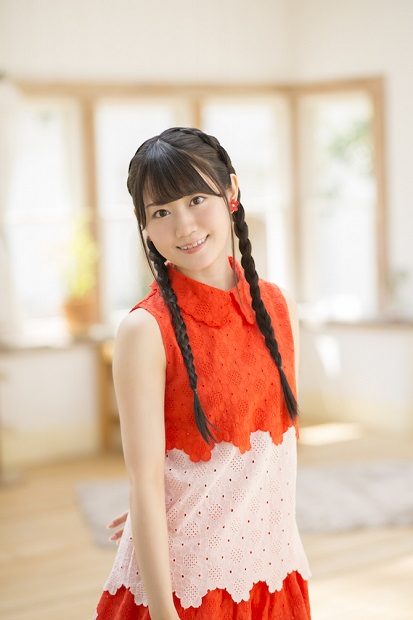 小倉唯さん6枚目のニューシングル「ハイタッチ☆メモリー」より、アーティスト写真が公開！　ライブツアーの日程も明らかに-2