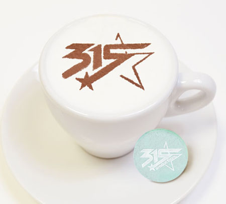 理由（ワケ）あってコラボ！　『アイドルマスター SideM』×「グッドスマイル×アニメイトカフェ」が開催!!