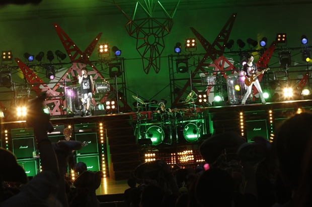 2600人のファンが大興奮！　「GRANRODEO」夏のライブツアー、大阪城野外音楽堂公演より公式レポート公開！