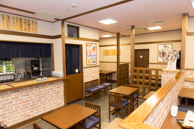提督たちの戦意を高揚させるため、伊良湖ちゃんが横須賀にやってきた！　公式飲食店“酒保 伊良湖”オープン初日リポート！