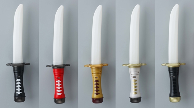 『刀剣乱舞-ONLINE-』をモチーフにした17色に発光できる公式刀型ペンライト(抜刀タイプ)が発売！