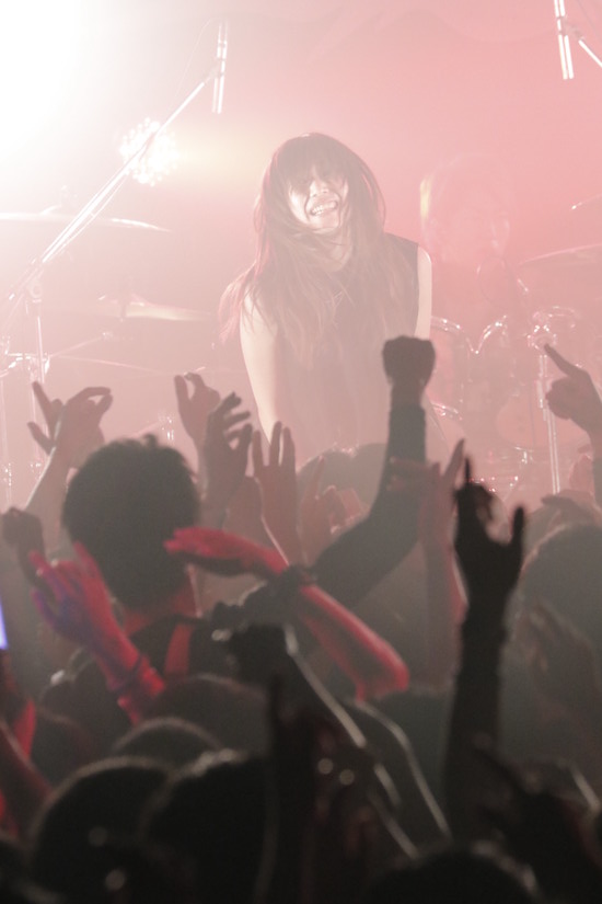 「田所あずさ」がそこにいた。「Azusa Tadokoro LIVE 2016 〜before the CUE／DISTORTION」ライブレポート！-5