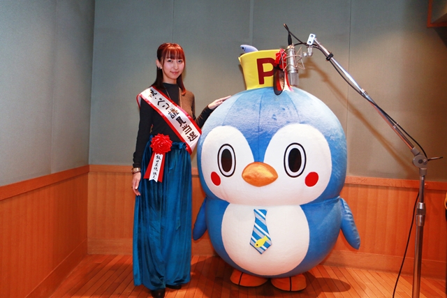 マニフェストは「お昼寝時間」の導入！ 飯田里穂さんがペンギンになって政界進出しちゃう『ぺぺぺペン議員』-7