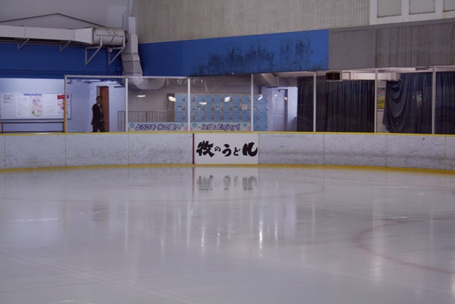 ついに『ユーリ!!! on ICE』×スケートリンク場のコラボが実現！「サーガ!!! on ICE in 明治神宮外苑アイススケート場」をフォトレポート！-9