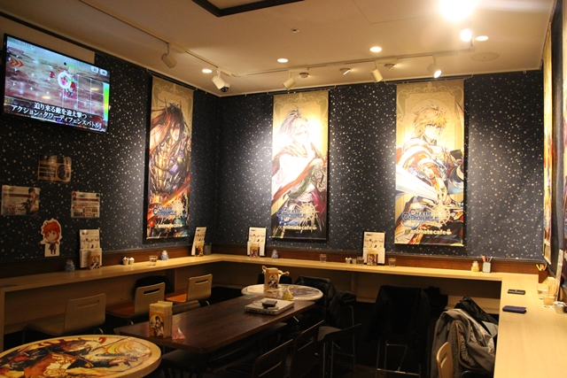 『チェインクロニクル３』とコラボ中のアニメイトカフェショップ新宿をレポート！　選りすぐり男性キャラたちが来店客をお出迎えの画像-2