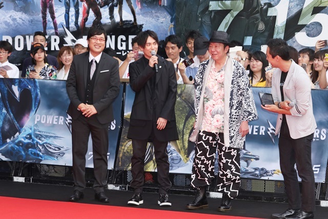 声優・鈴木達央さんがハリウッド俳優とレッドカーペットを颯爽と歩く！ 日本凱旋『パワーレンジャー』ジャパンプレミアが国技館で開催！の画像-3