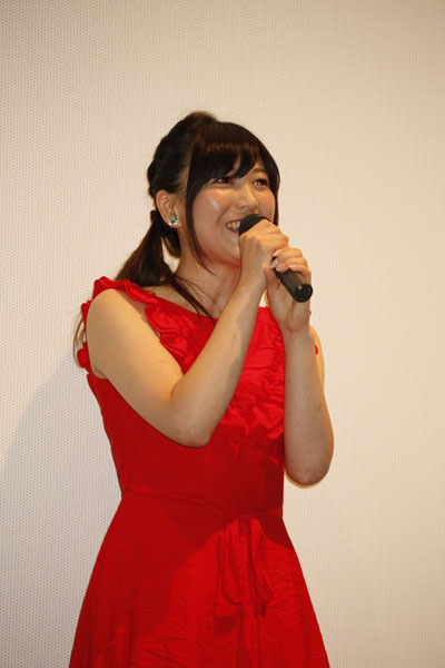 OVA『エスカクロン』安済知佳さん・安野希世乃さんら登壇で、舞台挨拶付上映会を実施！　安野さんの誕生日を祝うサプライズも