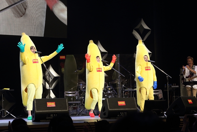 声優界のレジェンド3人が25年ぶりの復活ライブで、一夜限りの極上のおもてなし！『BANANA FRITTERS A-Go-Go!!! Re:LIVE2017』レポート