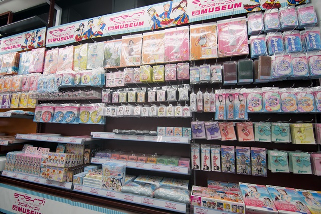 AKIHABARAゲーマーズ本店にて『ラブライブ！サンシャイン!!』TVアニメ2期ミュージアム開催中！　展示に物販に盛りだくさんの様子をフォトレポートの画像-14