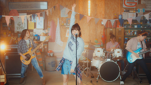 水瀬いのりさん、ガールズバンドとの演奏や整備士姿を披露！　5thシングル「Ready Steady Go!」MVが公開に-5