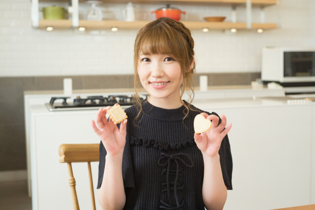 インスタ映えバッチリ！ 内田彩さんがセガゲームス・キャラクターのアイシングクッキー作りにチャレンジ！