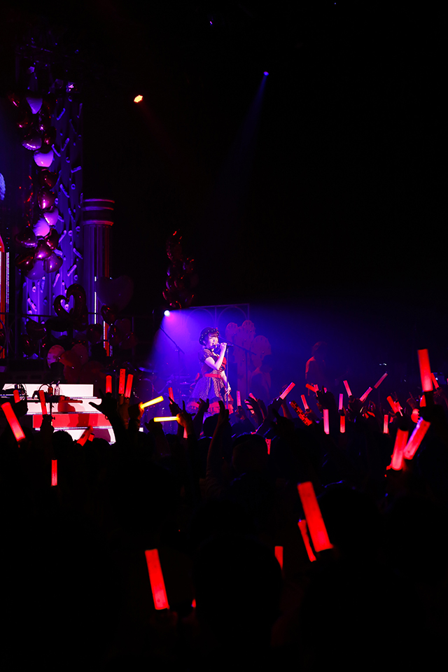 内田彩さんが『Aya Uchida VALENTINE'S ♡ LIVE 〜Song for you〜』で17曲を披露！2ndシングル&全国ライブツアーについての大発表も！の画像-4
